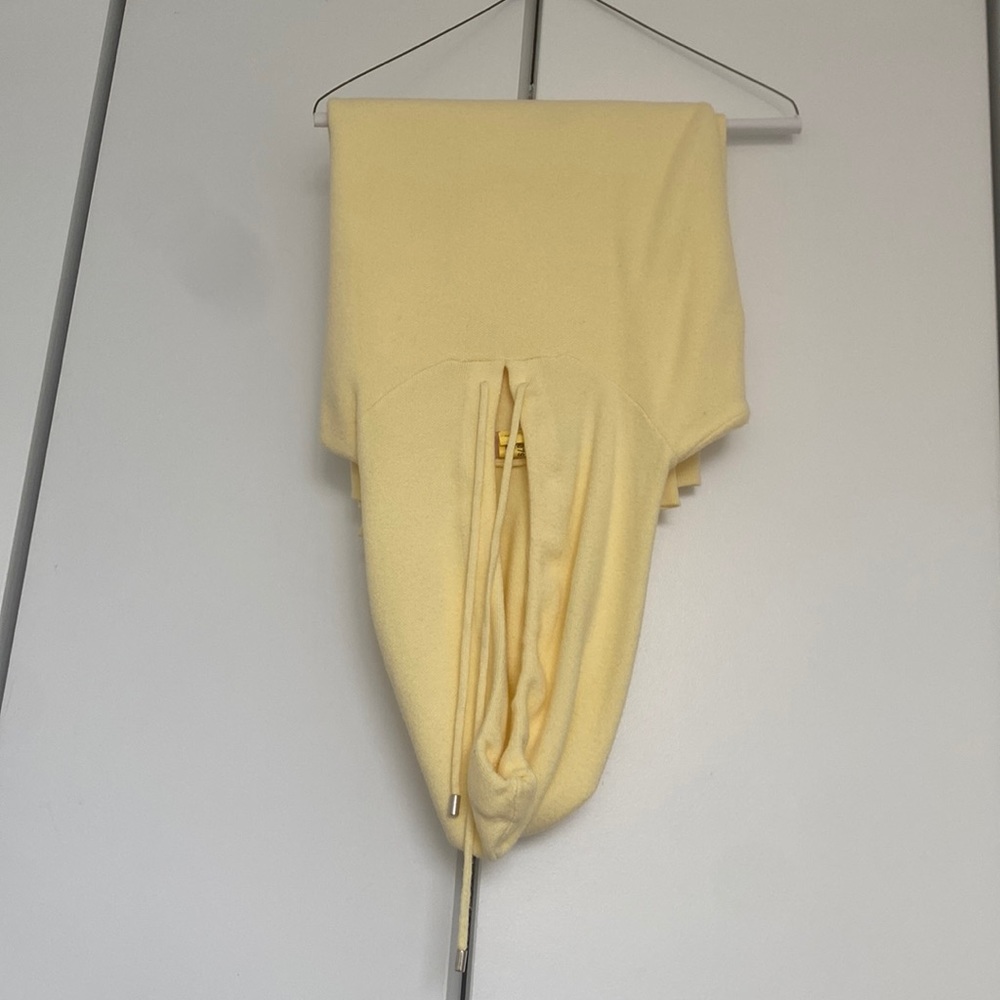 Beautiful yellow knit sweater